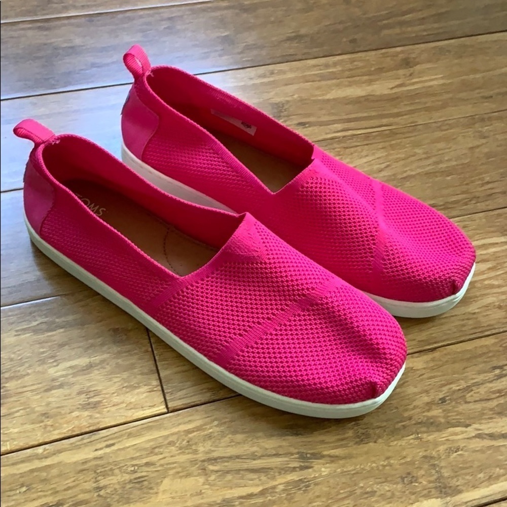 NEW TOMS slip-on woven fabric hot pink sz 6Y